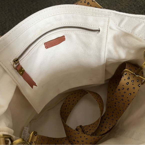Madewell Canvas Camden Tote Bag in Mini Leopard - Picture 4 of 11